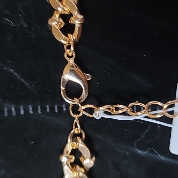 New! BETSEY JOHNSON Strawberry Fields Collection Statement Necklace. - Picture 6 of 8